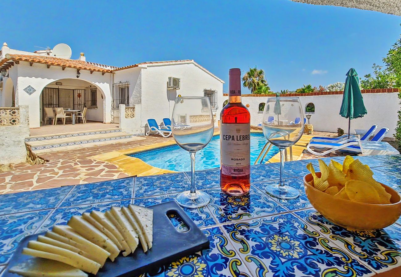 Villa en Calpe - A012 - CALETA