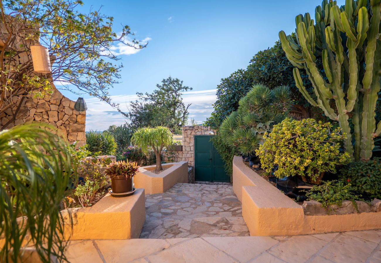 Villa en Calpe - A041 - MANZANERA