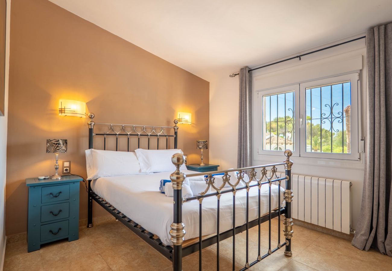 Villa en Calpe - A046 - EMPEDROLA