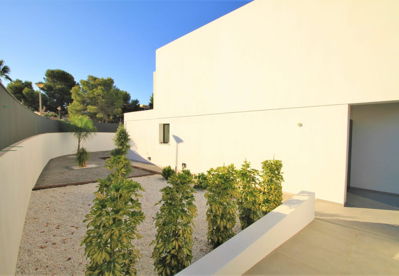 Villa in Calpe - AV-1931