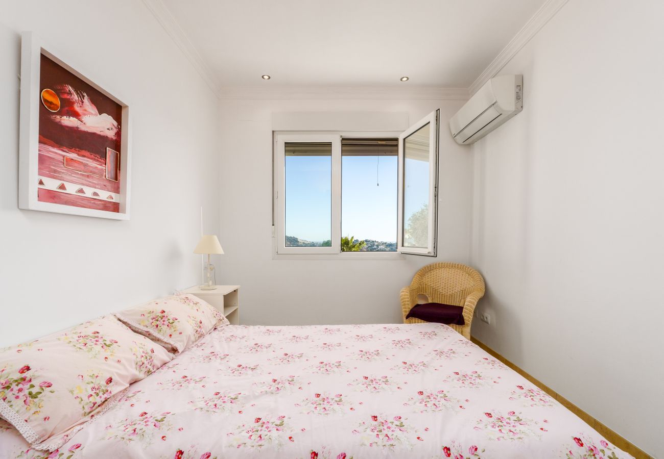 Villa in Calpe - AV-1904