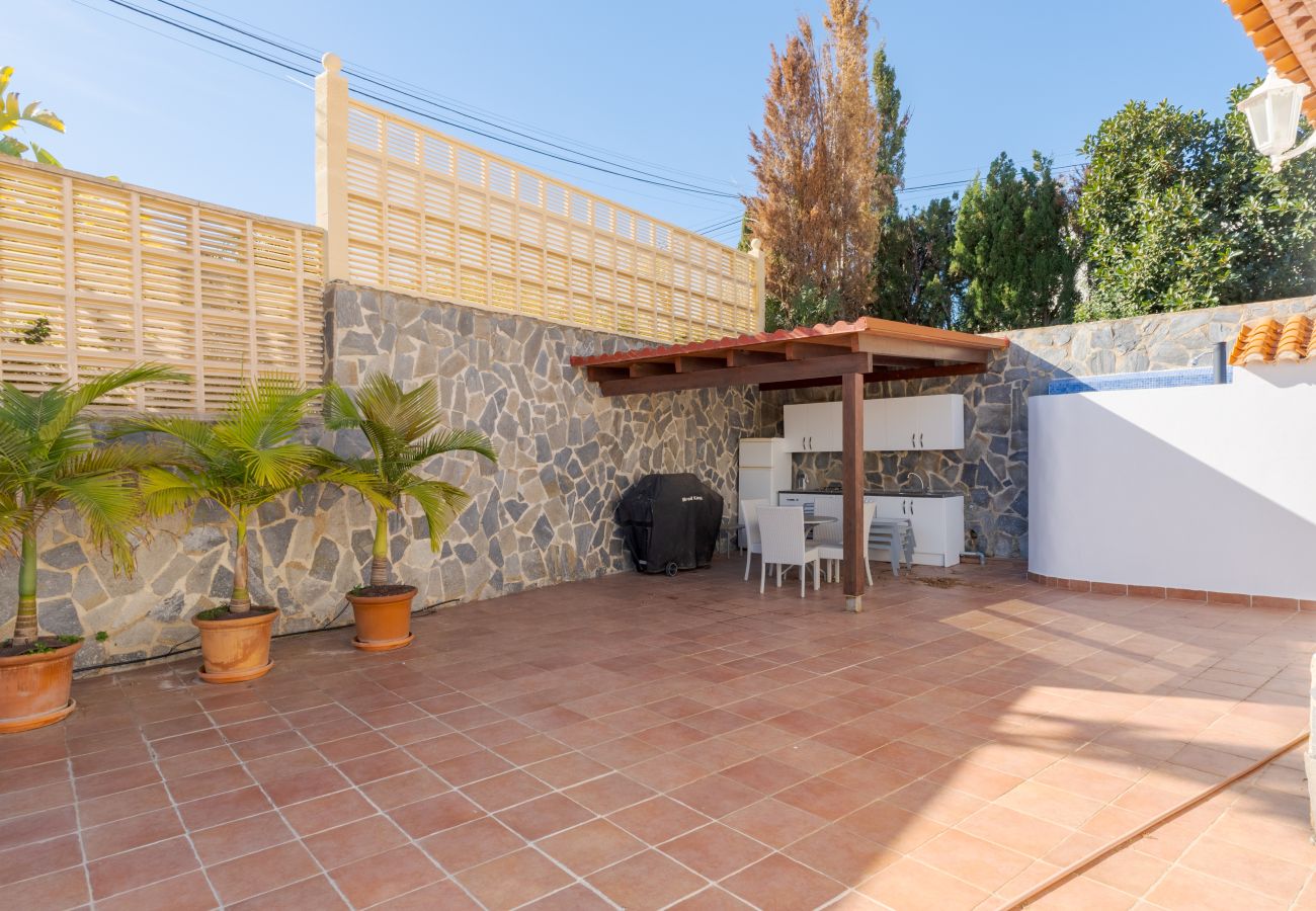 Villa in Calpe - AV-1904