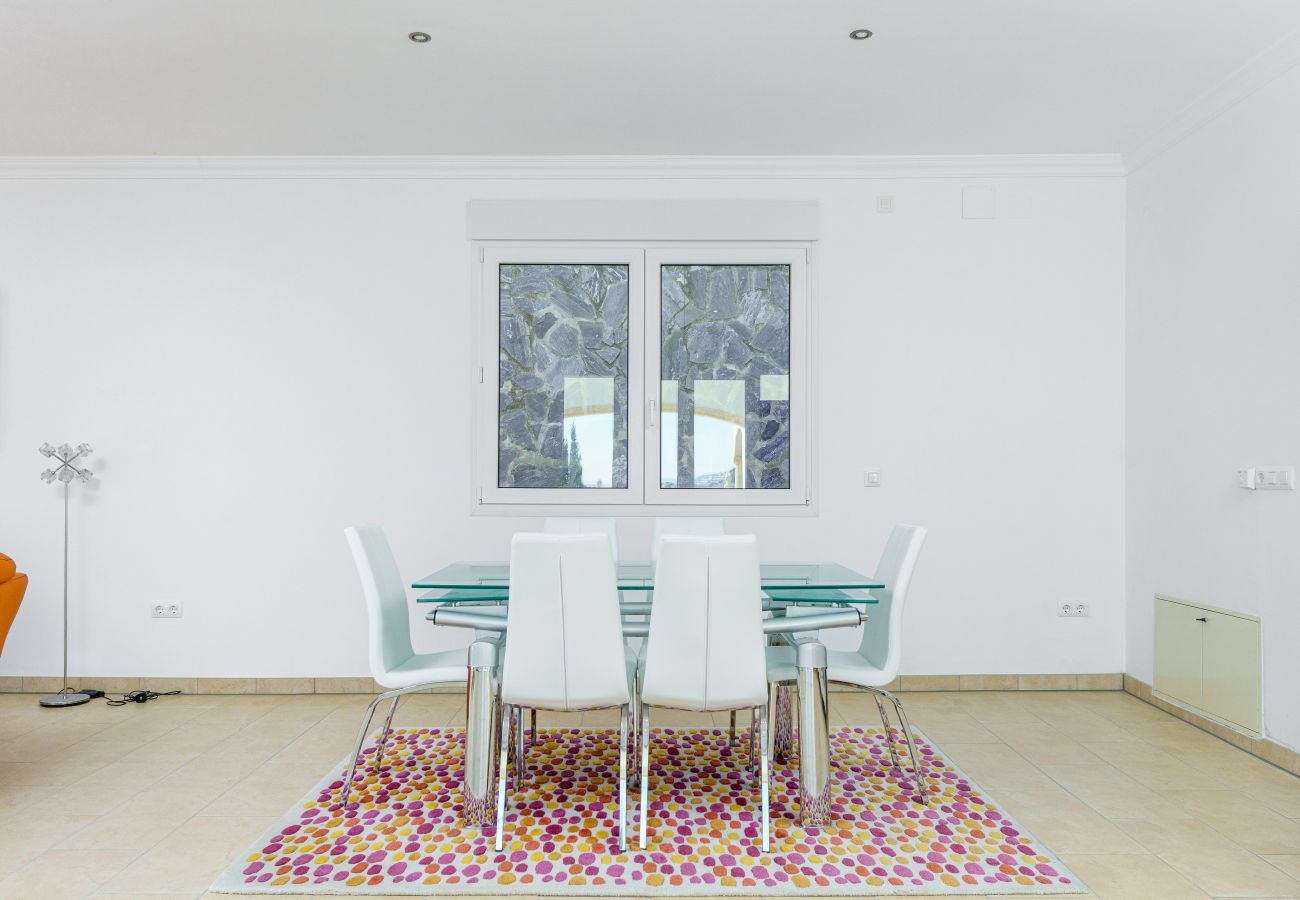 Villa in Calpe - AV-1904