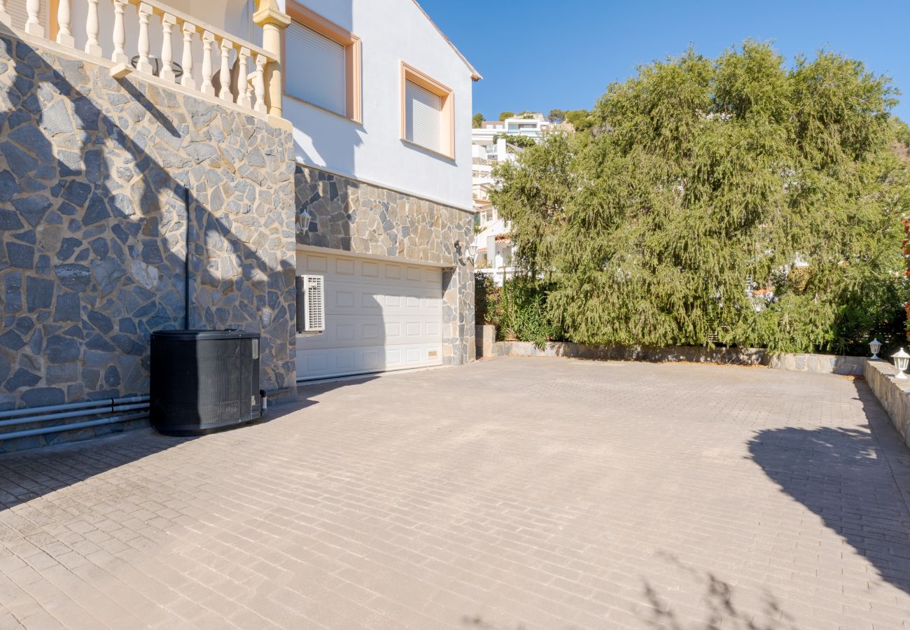 Villa in Calpe - AV-1904