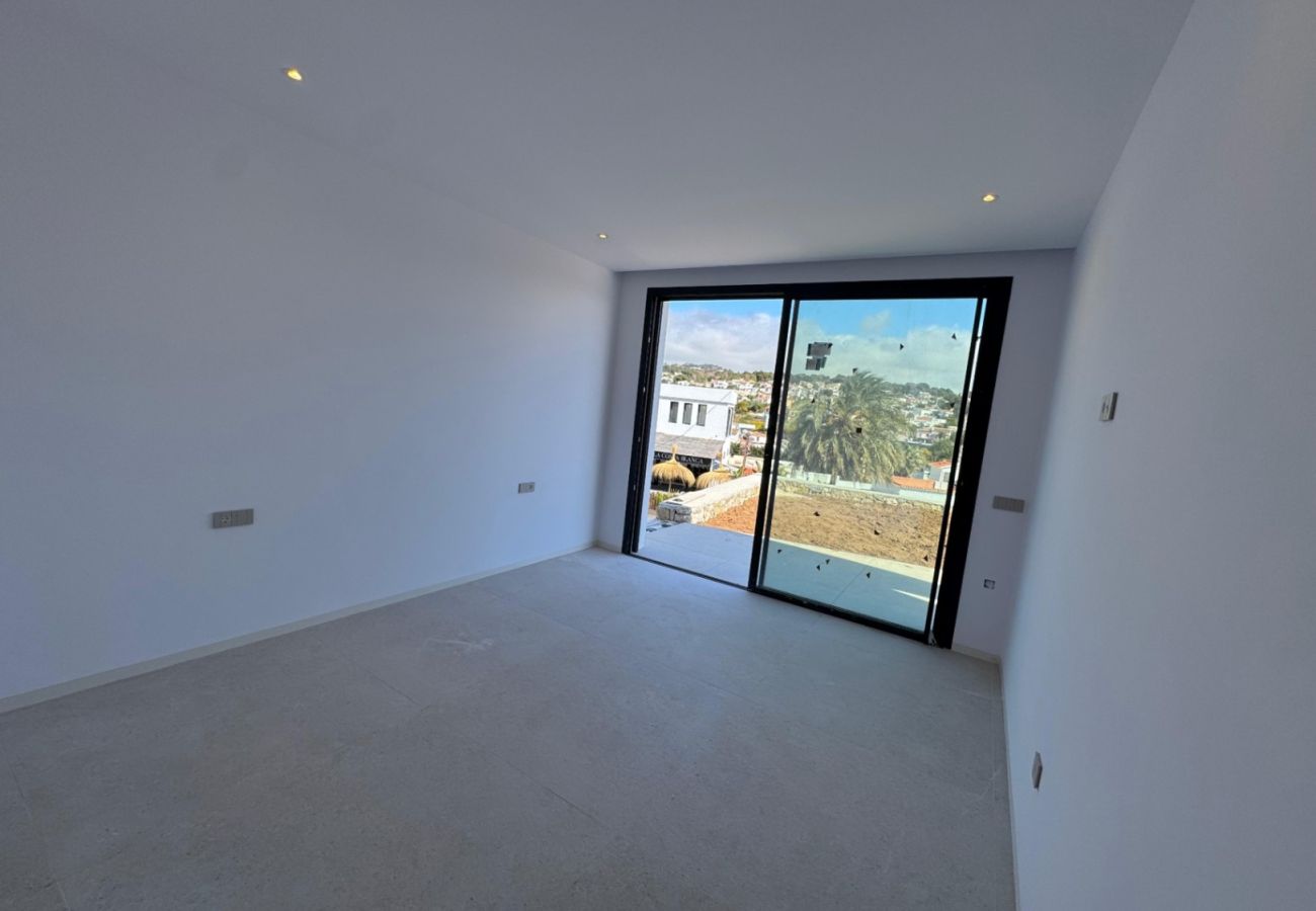 Villa in Benissa - AV-4719