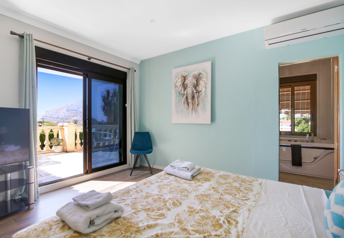 Villa in Calpe - AV-7402