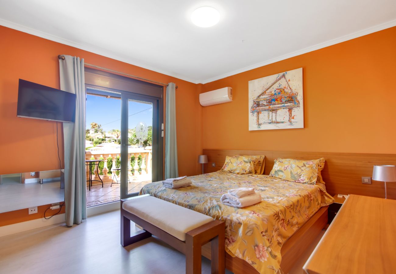 Villa in Calpe - AV-7402