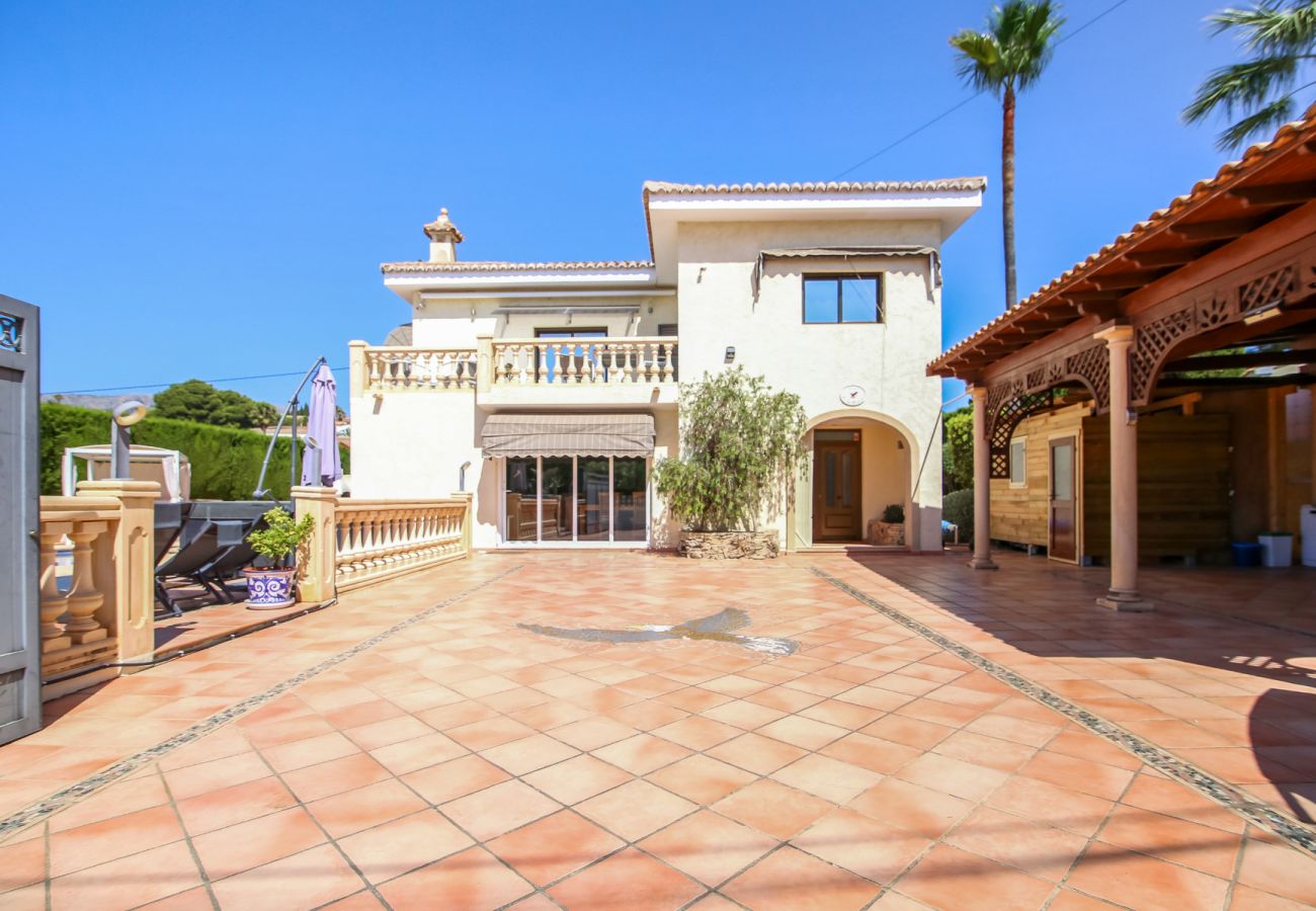 Villa in Calpe - AV-7402