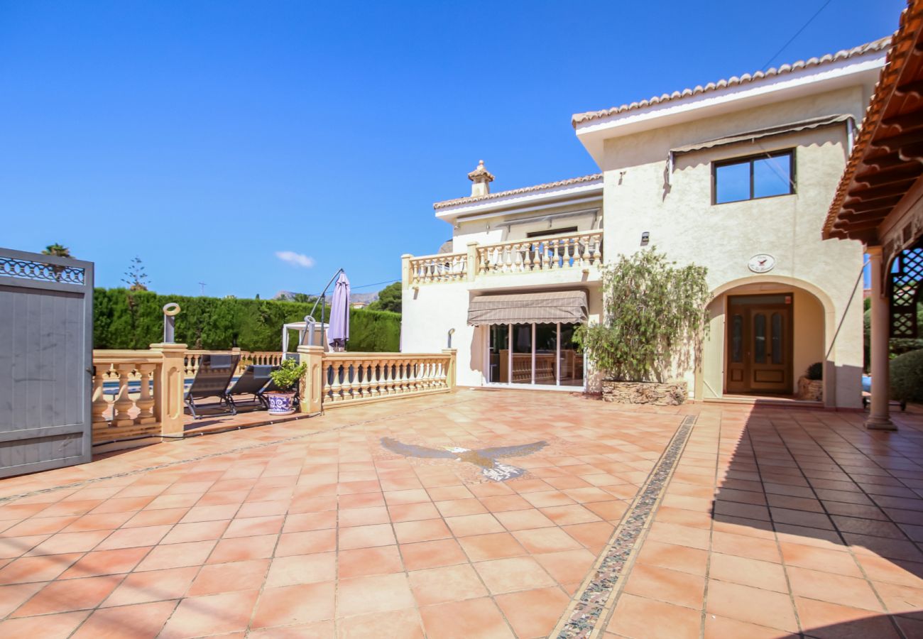 Villa in Calpe - AV-7402