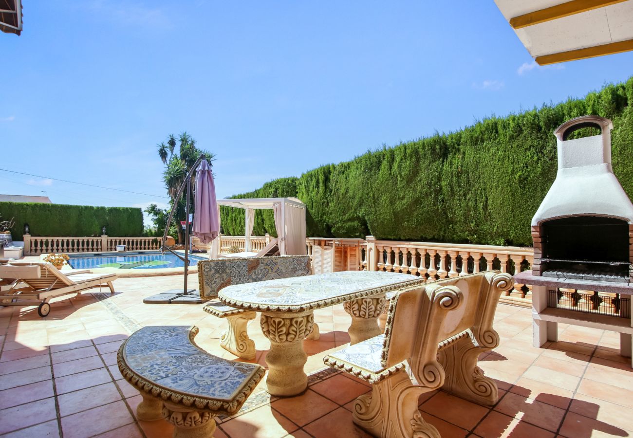 Villa in Calpe - AV-7402