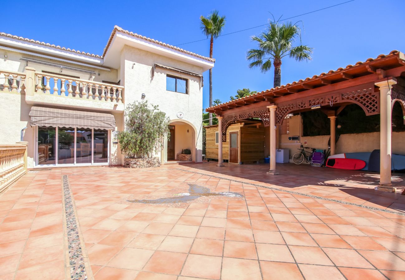 Villa in Calpe - AV-7402