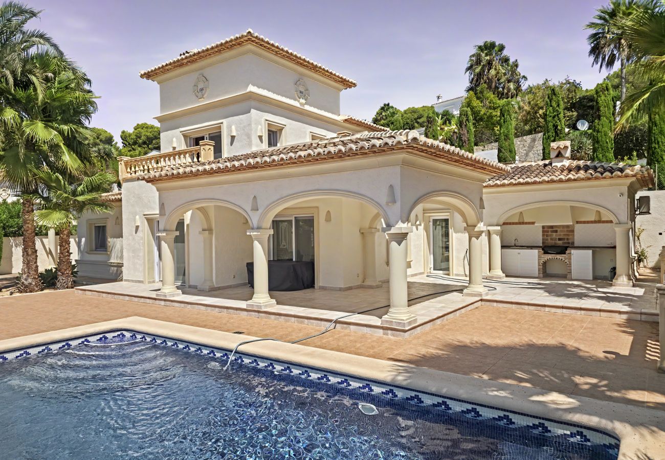 Villa in Moraira - AC-8271