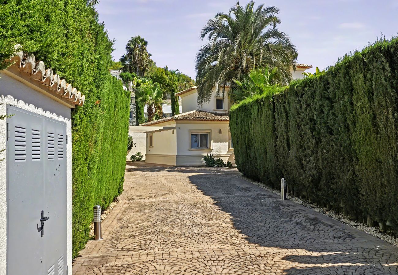 Villa in Moraira - AC-8271