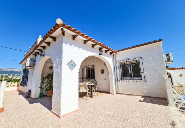 Porch to eat outside at villa for rent Calpe near the beach