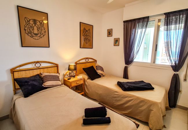 Guest bedroom with 2 single beds - Calpe