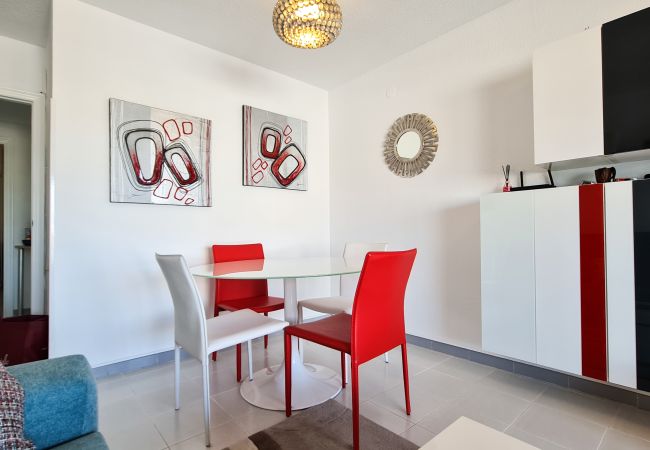 Living/dining room with access to south-west terrace - Calpe