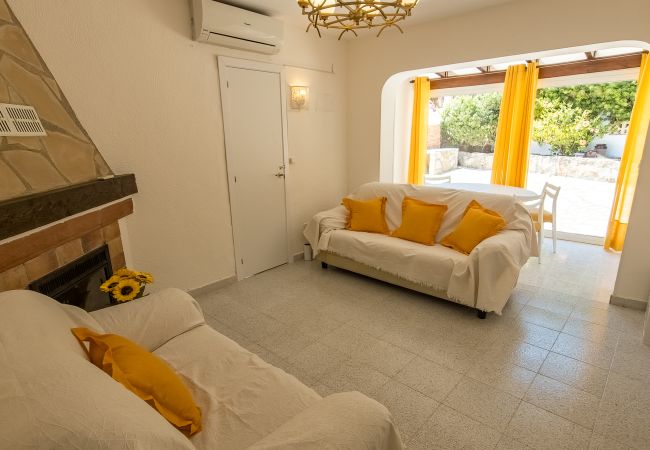 Villa in Moraira - A022 - CALLE ELCHE Villa in Moraira - A022 - CALLE ELCHE