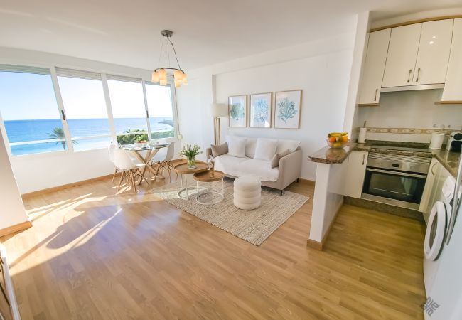 Flat in Altea close to the beach and sea views.