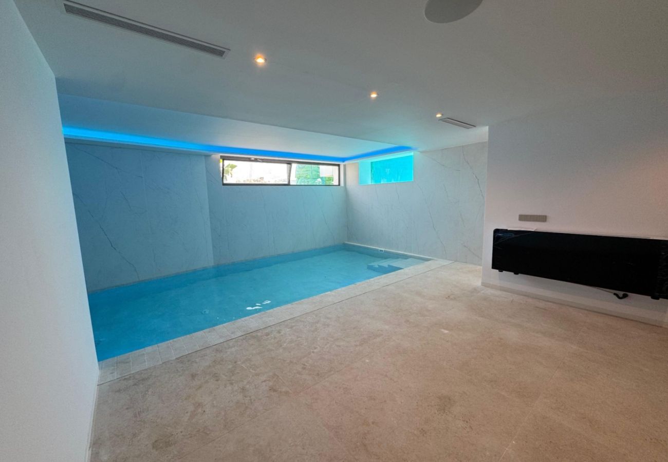 Villa/Dettached house in Benissa - AV-4719