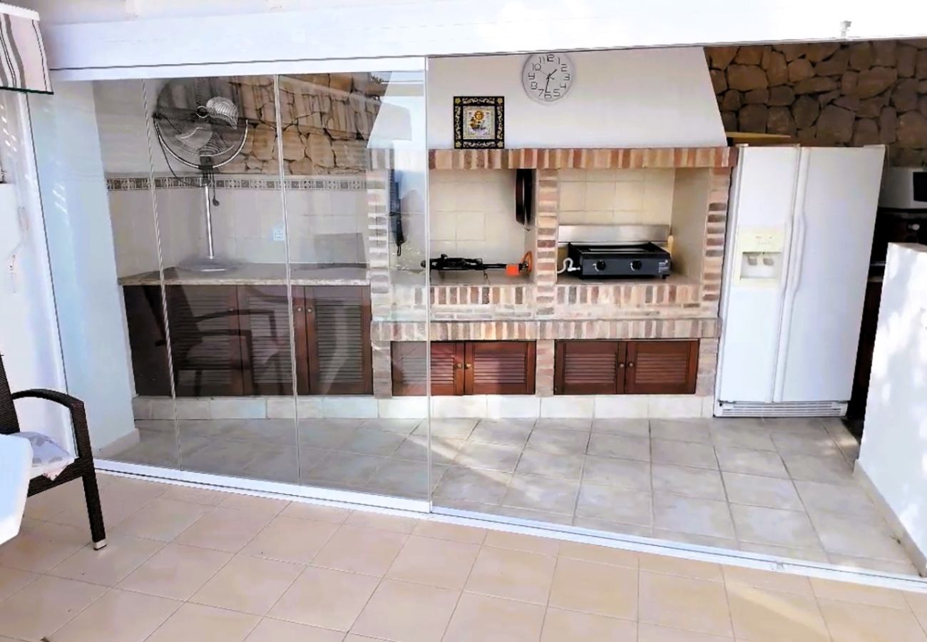 Villa/Dettached house in Calp - AC-2146