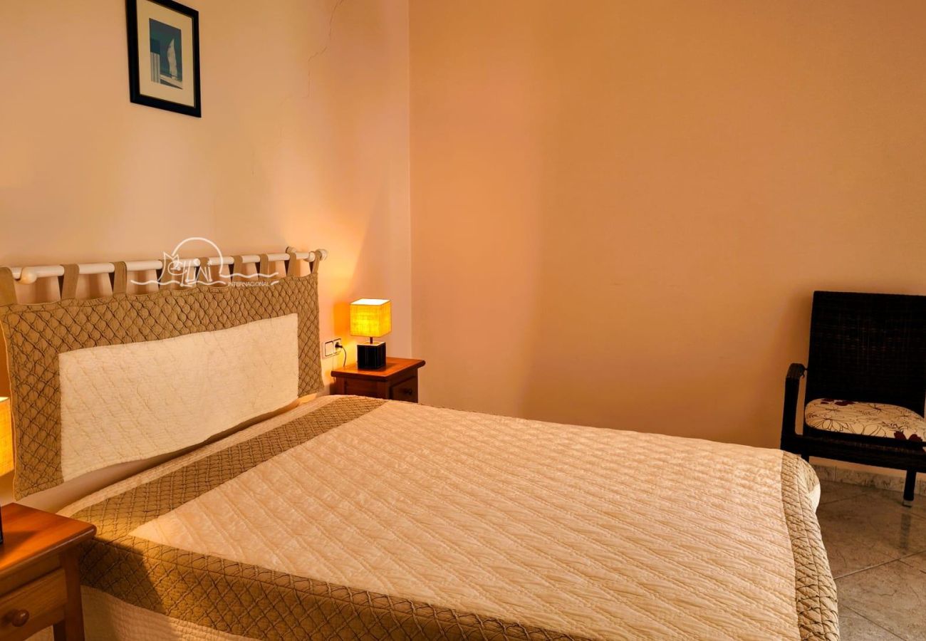 Villa/Dettached house in Calp - AC-2146