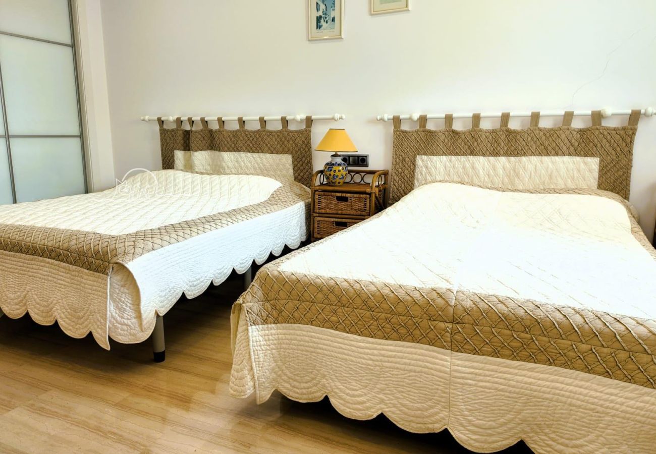 Villa/Dettached house in Calp - AC-2146