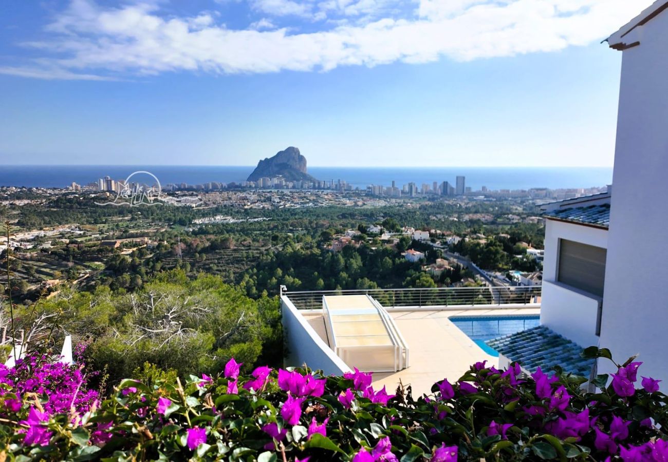 Villa/Dettached house in Calp - AC-2146