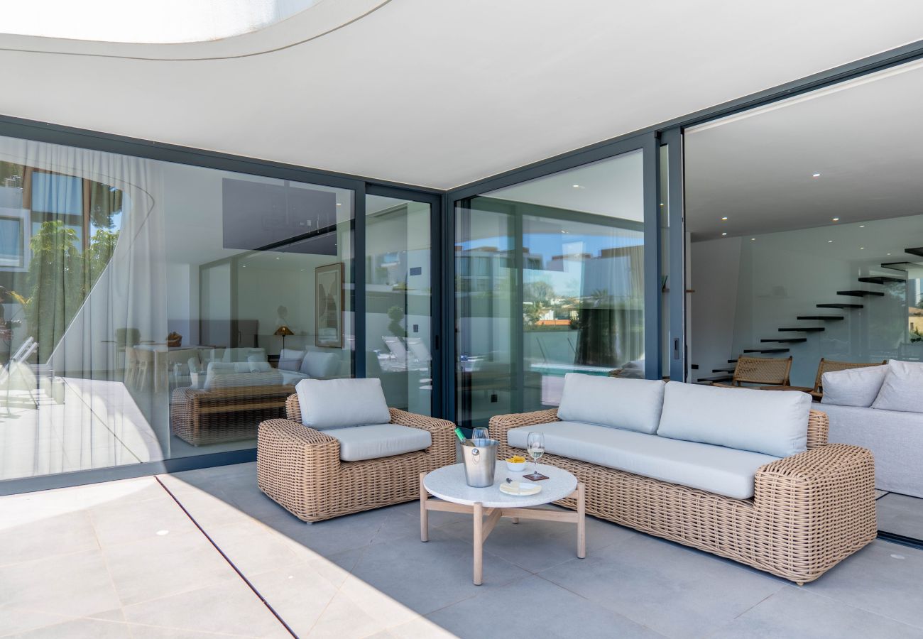 Villa en Calpe - AV-1931