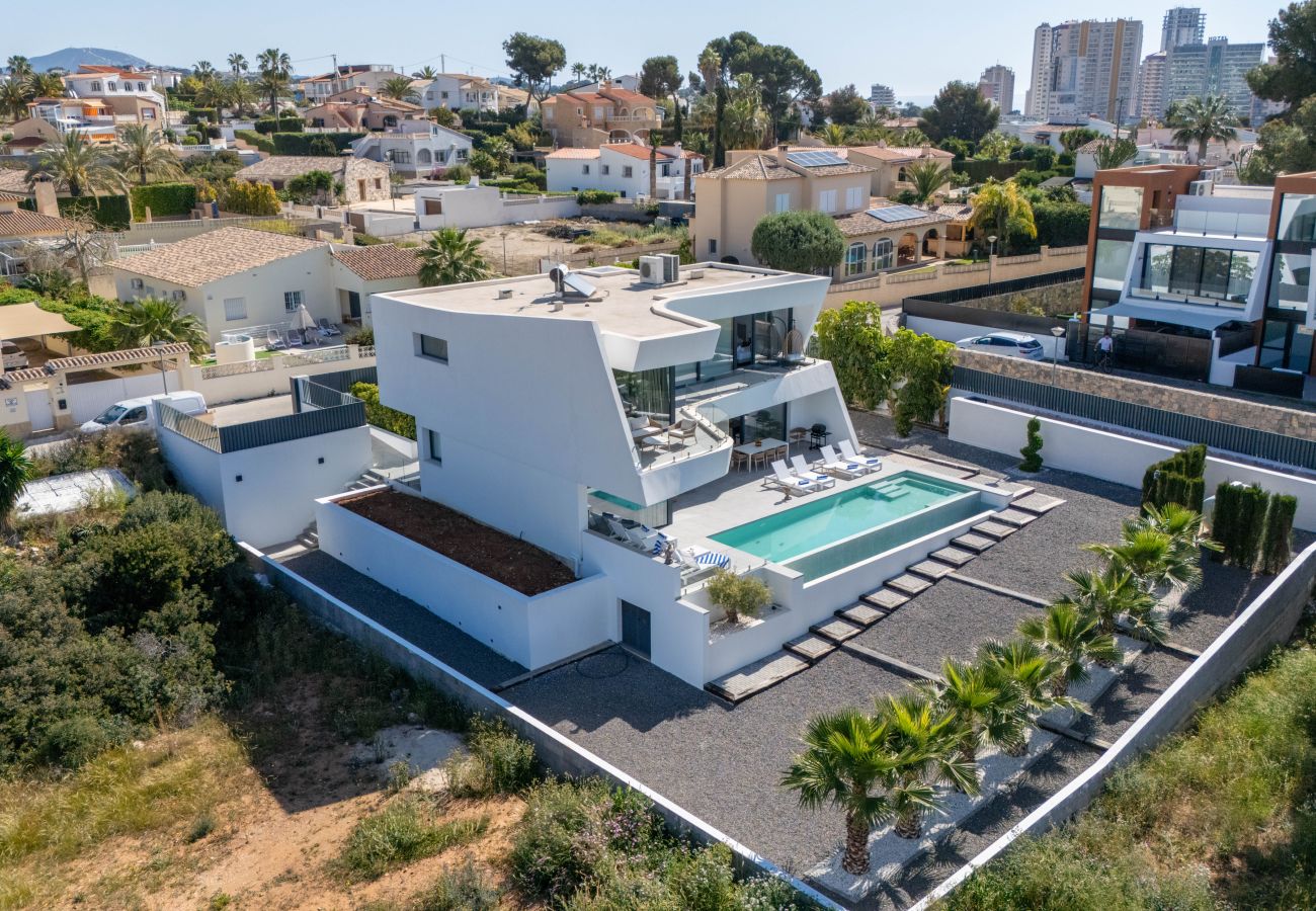 Villa en Calpe - AV-1931