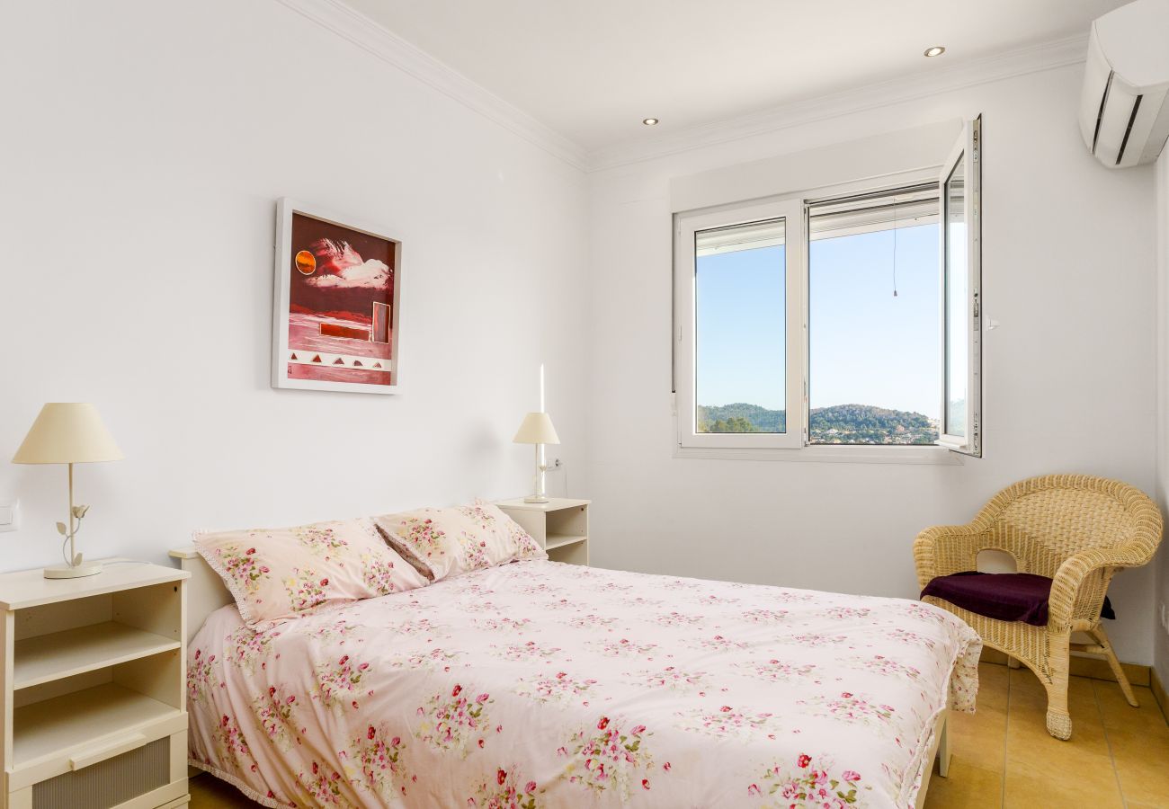 Villa en Calpe - AV-1904