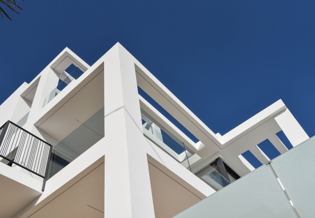 Villa en Calpe - AV-2840