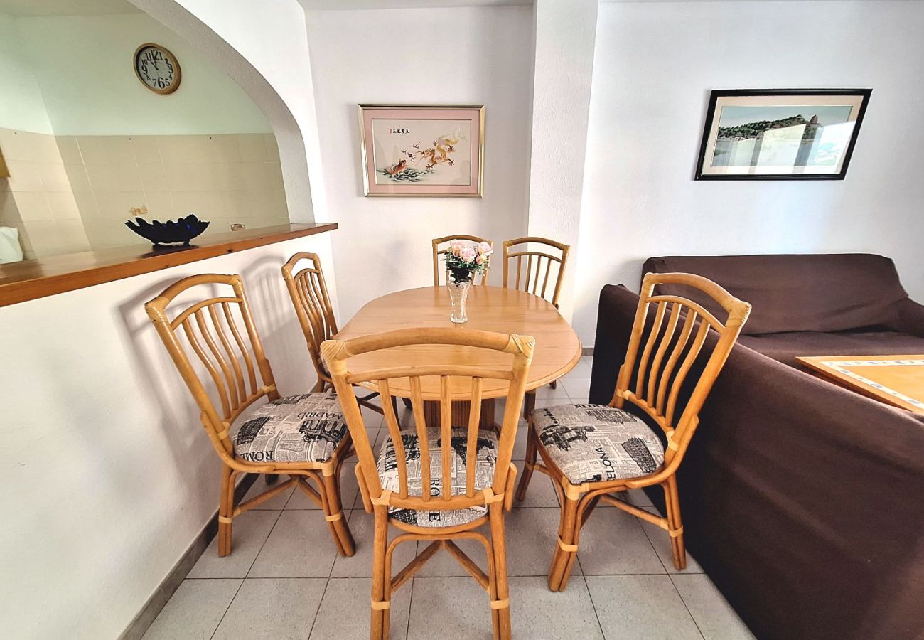 Apartamento en Calpe - AV-1486