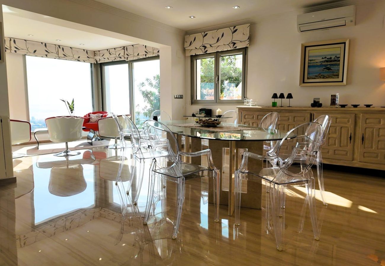 Villa en Calp - AC-2146