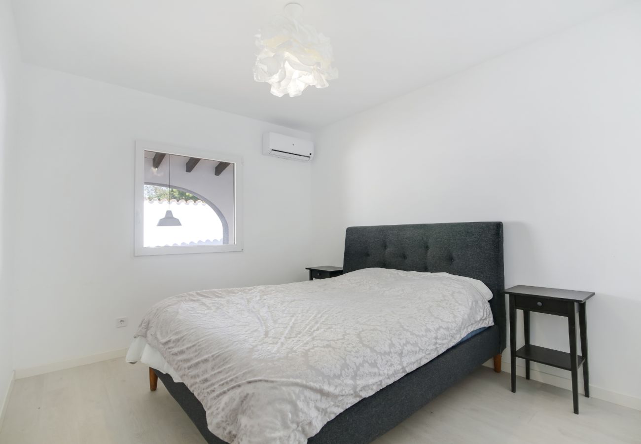 Villa en Calpe - AC-3361