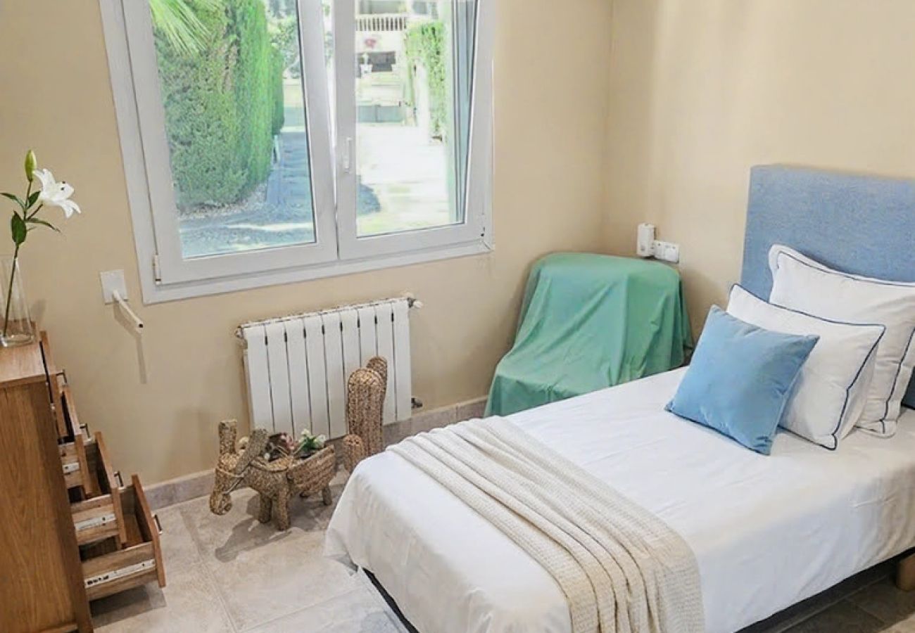 Villa en Moraira - AC-8271